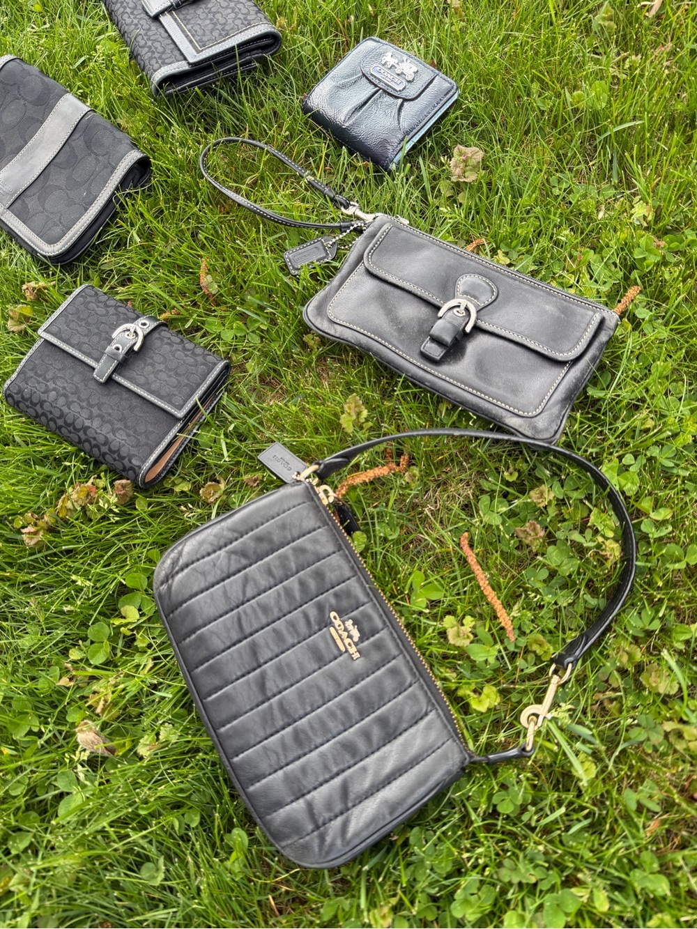 🖤✨COACH Y2K Bundle of 6! Leather Wristlet, Wallet & Demi Bag Collection🖤✨ - Picture 2 of 15